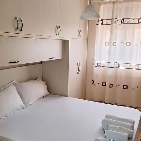 Promenade Apartment In City Centre 培拉特 外观 照片